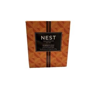 Nest Fragrances New York Pumpkin Chai  Scented  Candle  Bougie Parfumee 8.1 Oz